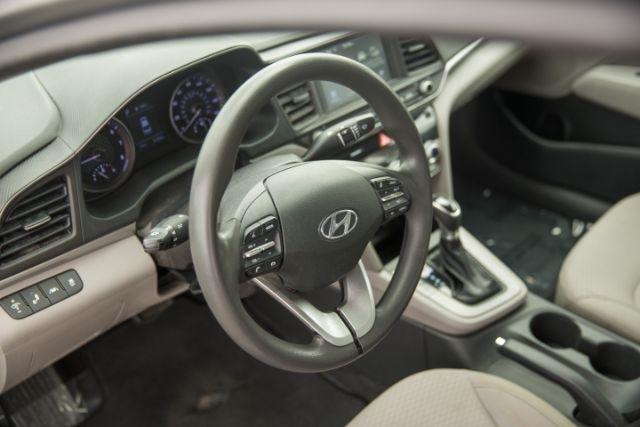 Hyundai Elantra  2020