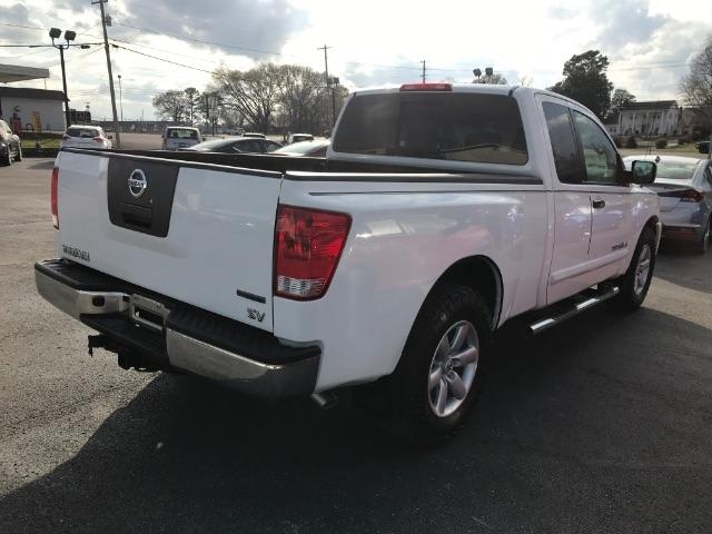 Nissan Titan  2011