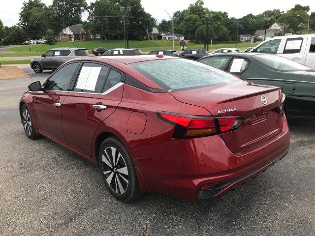 Nissan Altima  2019