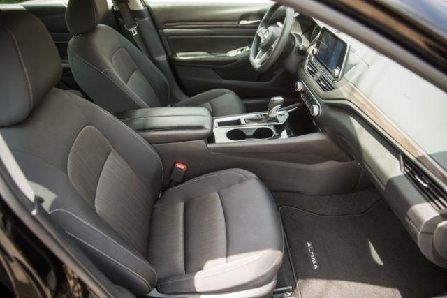 Nissan Altima  2024