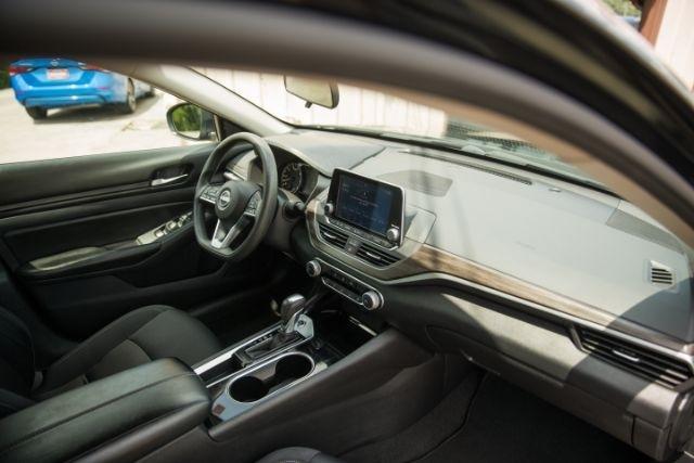 Nissan Altima  2024