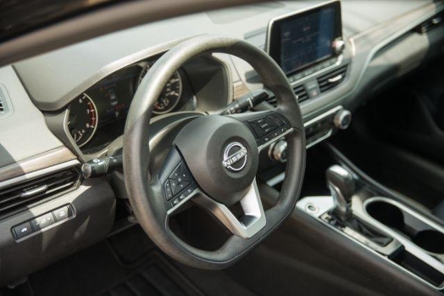 Nissan Altima  2024