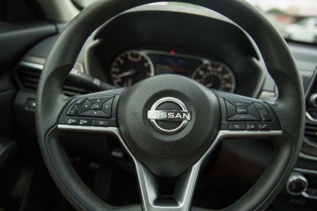 Nissan Altima  2024