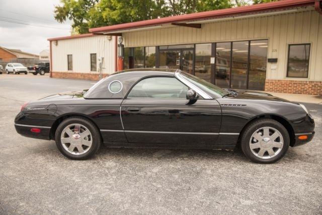 Ford Thunderbird  2002
