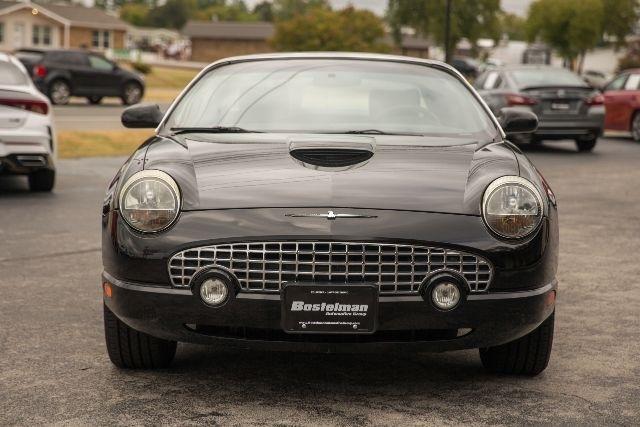 Ford Thunderbird  2002