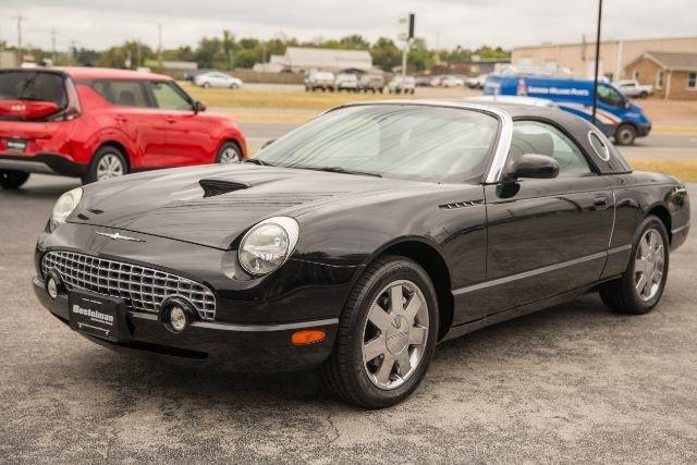 Ford Thunderbird  2002