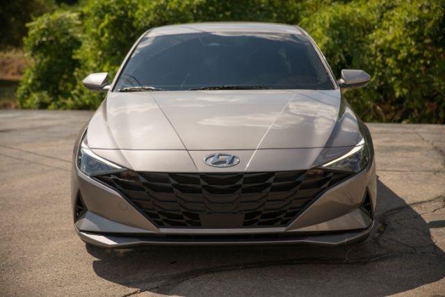 Hyundai Elantra  2023