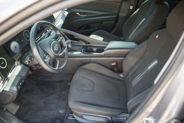 Hyundai Elantra  2023