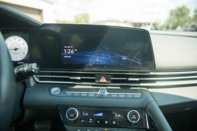 Hyundai Elantra  2023