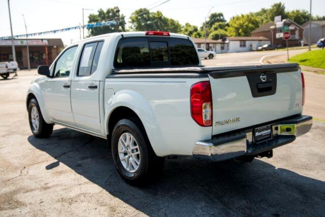 2014 Nissan Frontier SV photo 2