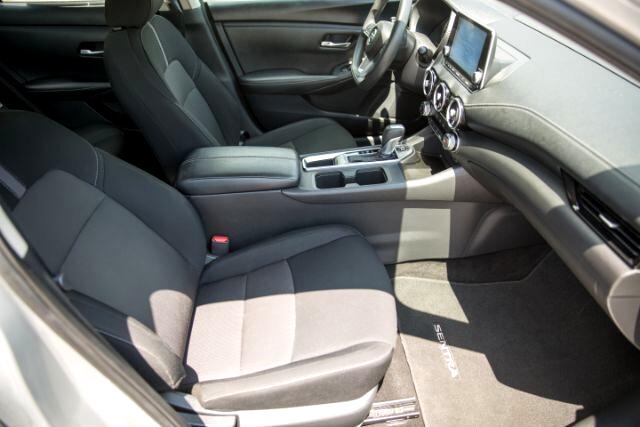 2023 Nissan Sentra SV photo 9