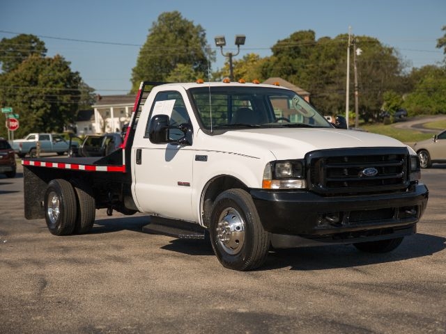 2004 Ford F-350 XL photo 2