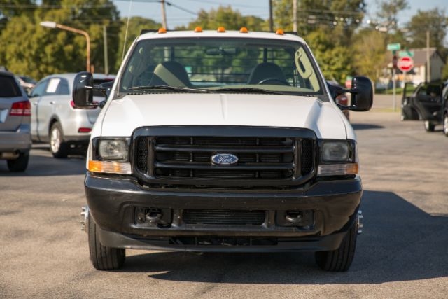 2004 Ford F-350 XL photo 3