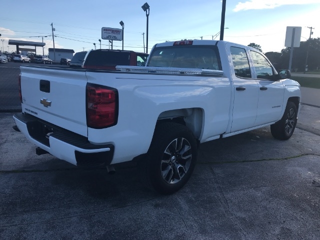 2016 Chevrolet Silverado 1500 photo 2
