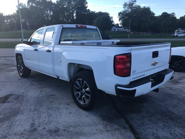 2016 Chevrolet Silverado 1500 photo 3