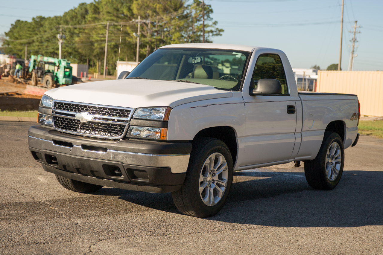2006 Chevrolet Silverado 1500 Work Truck photo 4
