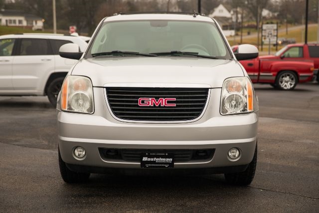 GMC Yukon XL  2011