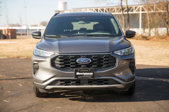 Ford Escape  2023