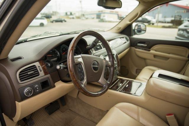 GMC Yukon Denali  2013