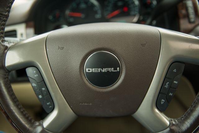 GMC Yukon Denali  2013