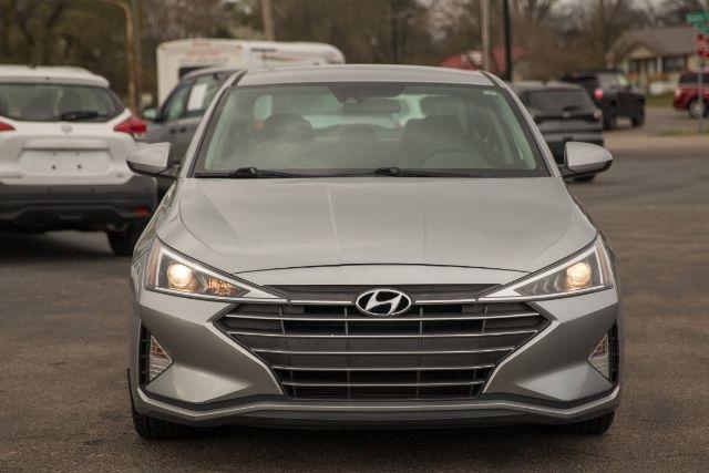 Hyundai Elantra  2020