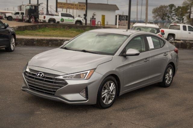 Hyundai Elantra  2020