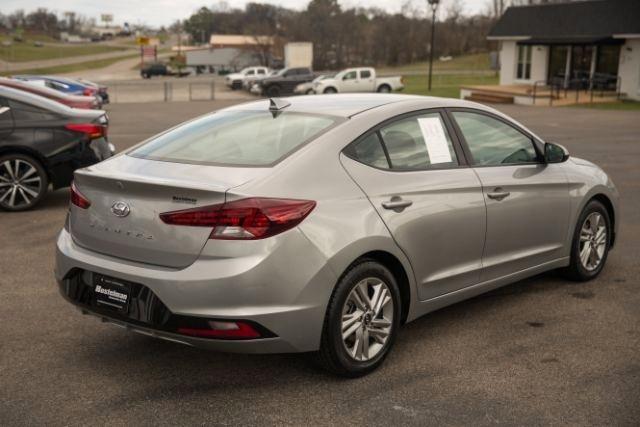 Hyundai Elantra  2020