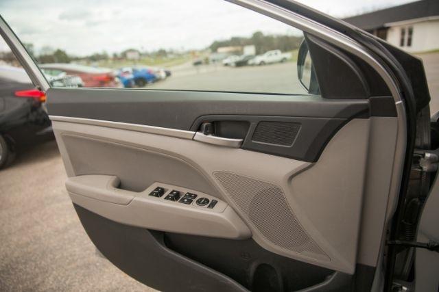 Hyundai Elantra  2020