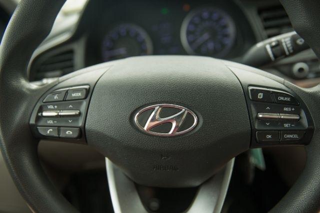 Hyundai Elantra  2020