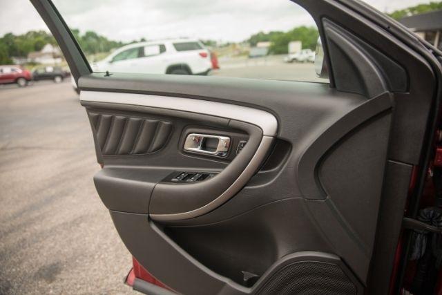 Ford Taurus  2016