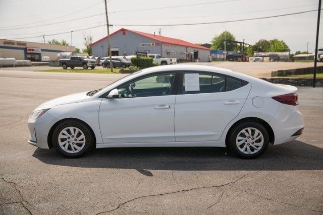 Hyundai Elantra  2020