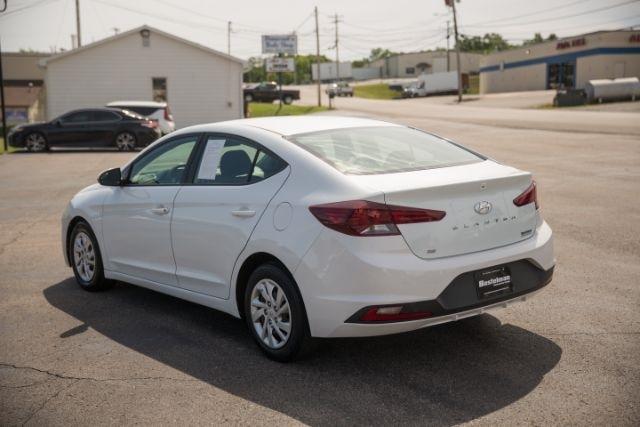Hyundai Elantra  2020