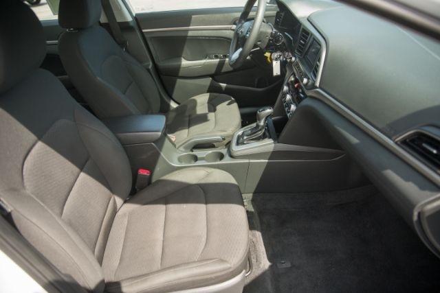 Hyundai Elantra  2020