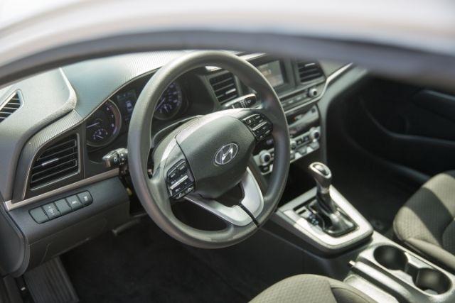 Hyundai Elantra  2020