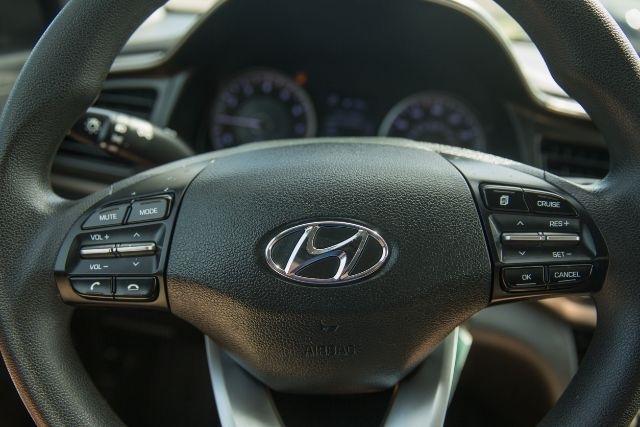 Hyundai Elantra  2020