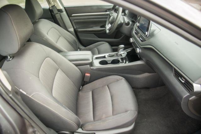 Nissan Altima  2021
