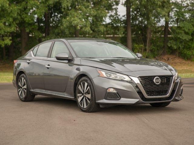 Nissan Altima  2021