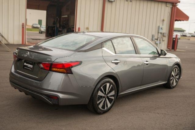 Nissan Altima  2021