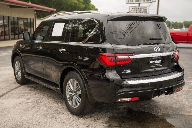 Infiniti QX80  2021