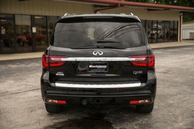 Infiniti QX80  2021