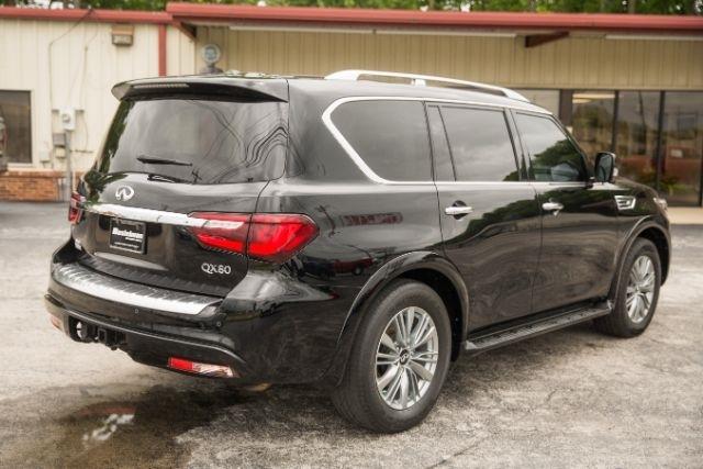Infiniti QX80  2021