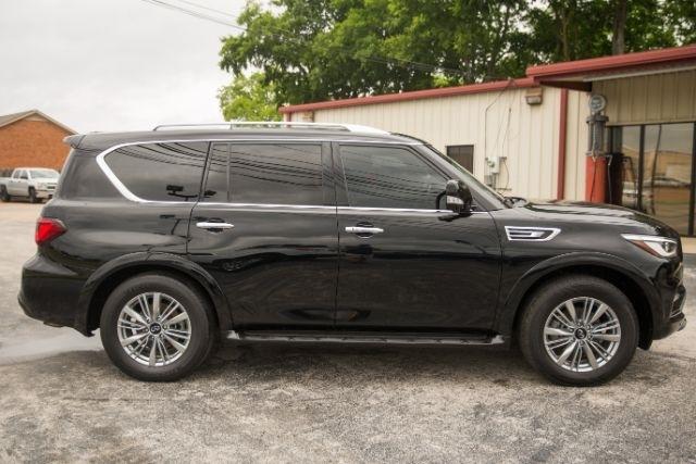 Infiniti QX80  2021