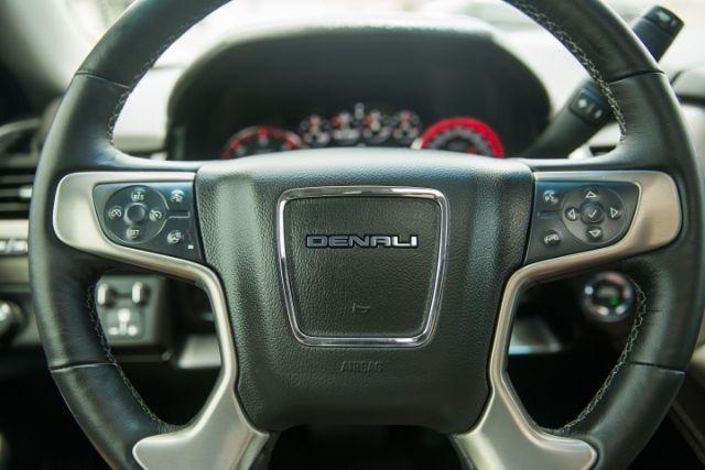 GMC Yukon Denali  2016