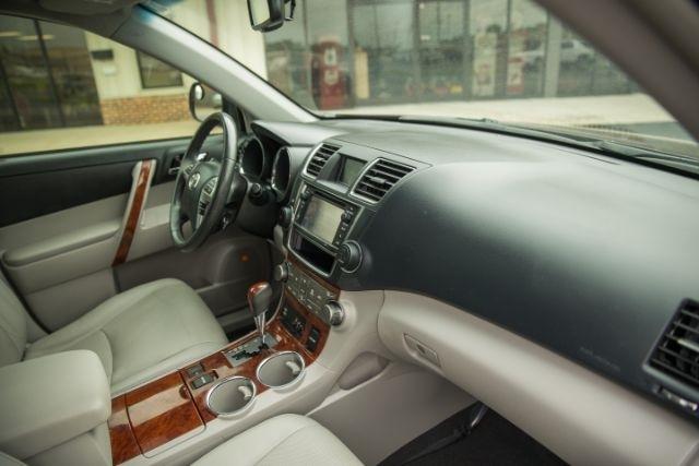 Toyota Highlander  2013
