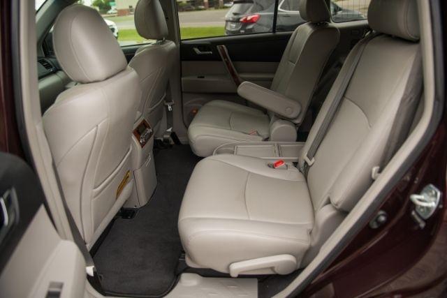 Toyota Highlander  2013
