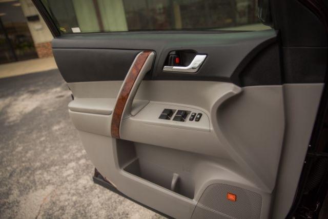 Toyota Highlander  2013