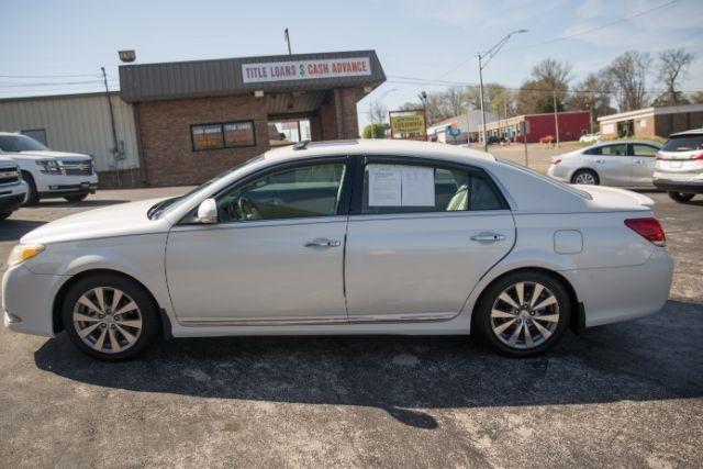Toyota Avalon  2011