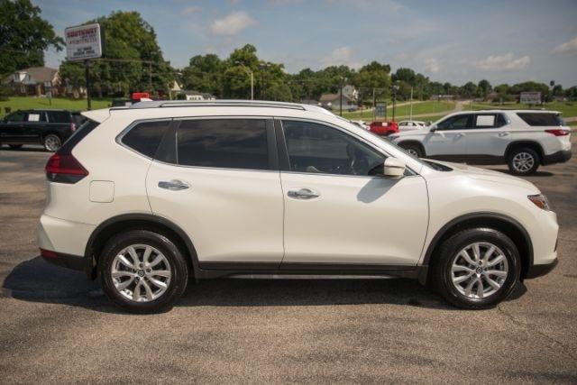 Nissan Rogue  2020