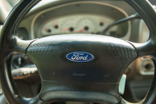 Ford Explorer Sport Trac  2005