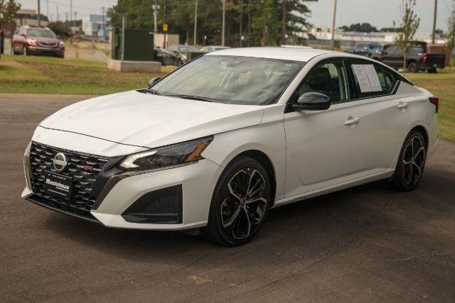 Nissan Altima  2024